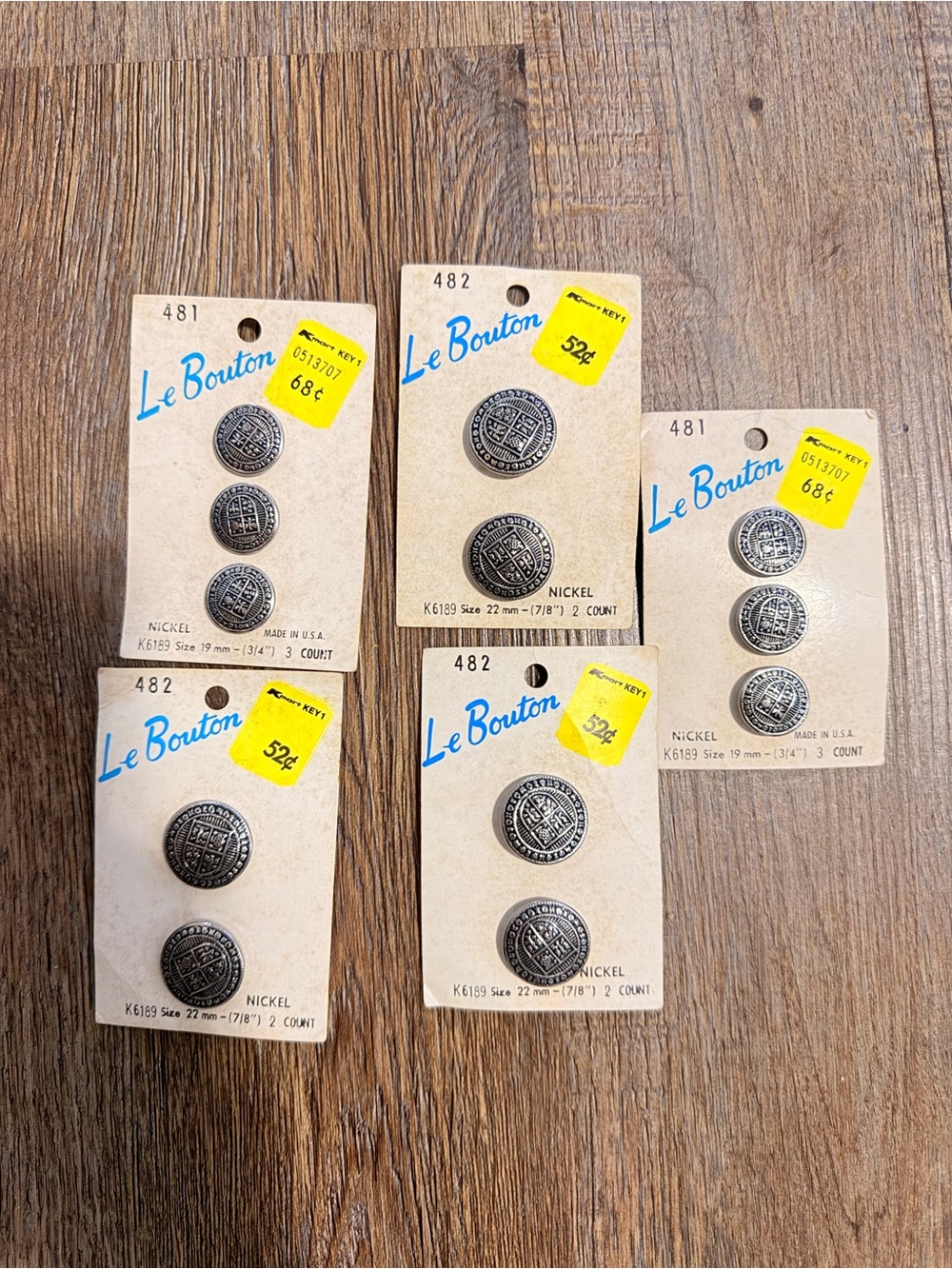 Vintage Le Bouton K6189 Nickel Metal Buttons NOS Made USA 5 Cards 12 Buttons